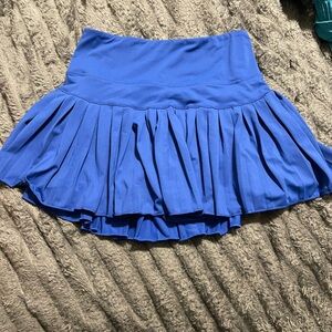Goldhinge pleated tennis skirt in royal blue size xs